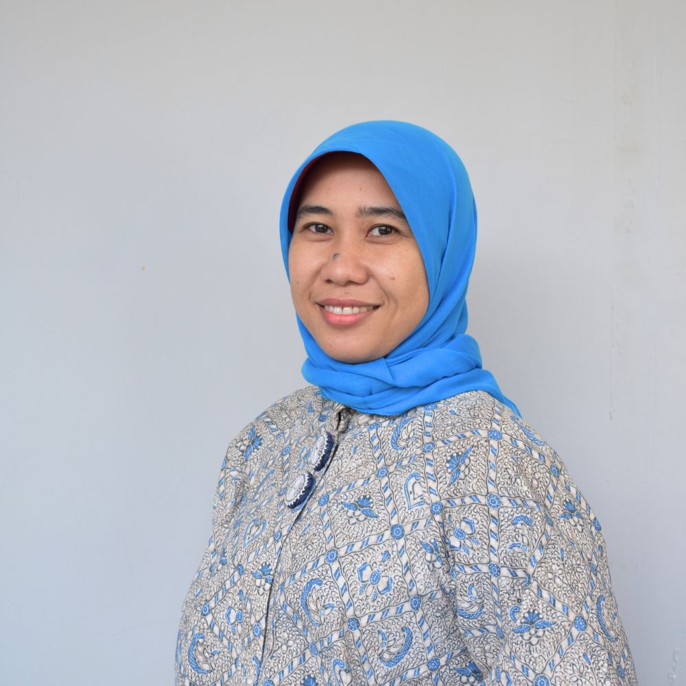 Dr.Li. Indah Sari Lubis, M.Hum.